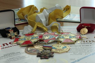 награды гиревиков, фото: glazov-gov.ru
