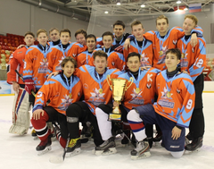 Глазовские хоккеисты стали лучшими на турнире имени Калашникова