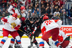 Российские хоккеисты уступили Канаде в финале молодежного чемпионата мира