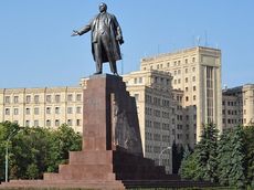  Памятнику Ленина осталось стоять в Харькове считанные дни
