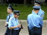 В Херсоне протестующие тяжело ранили трех сотрудников милиции