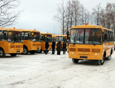 12 сельских школ Удмуртии получили новые автобусы 
