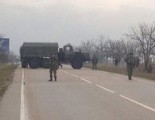 Неизвестные вооруженные отряды блокируют аэропорты Крыма