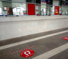 Глазовчан призывают соблюдать социальную дистанцию на вокзале