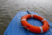В Глазове спасли семью с перевернувшейся на Чепце лодки