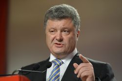 После подсчета половины голосов на выборах президента Украины лидирует Петр Порошенко