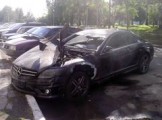 В Ижевске в центре города сгорел Mercedes CLS63