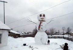 Школьники в селе Кильмезь слепили самого высокого в Удмуртии снеговика