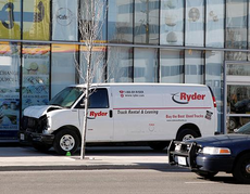  При наезде микроавтобуса на пешеходов в Торонто пострадала 90-летняя ижевчанка, ветеран войны