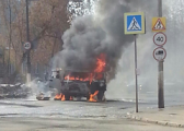 В Глазове на перекрестке Кирова-Короленко сгорел автомобиль