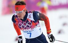 Максим Вылегжанин завоевал серебро в лыжной эстафете