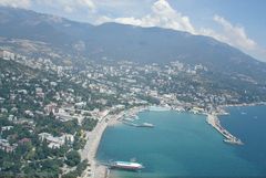 Туристы, отдыхающие в Крыму, отдали предпочтение Ялте, Евпатории и Судаку
