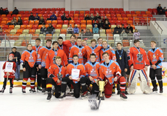 Юные глазовские хоккеисты выиграли турнир имени Калашникова