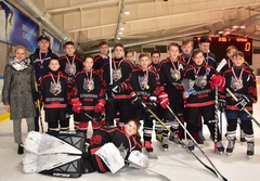 Юные глазовские хоккеисты победили в турнире «Кубок Надежда»