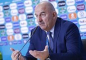 Главный тренер сборной России по футболу уволен со своего поста