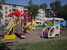 Во дворах Перми появилось 33 новых детских площадки