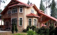 Стоимость месячной аренды коттеджа в Подмосковье составляет 133 тысячи рублей