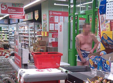 В ижевский магазин пришел голый мужчина
