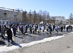 В Глазове прошел митинг за сохранение клинической лаборатории в составе городской больницы