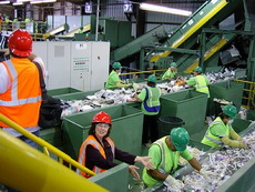 Тариф на вывоз мусора в Удмуртии снизили на 9 копеек