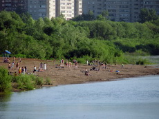 В Глазове ведется подготовка пляжа к купальному сезону